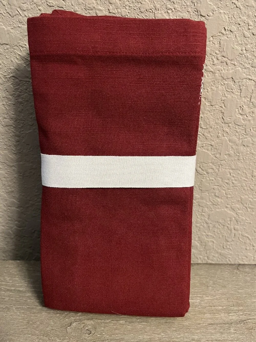 Pottery Barn Fair Isle Cross Stitch Set of 4 Red Cloth Napkins
